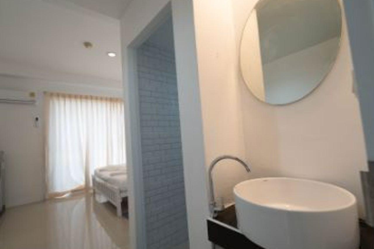 Roomquest Bangkok Sukhumvit 50 Екстер'єр фото