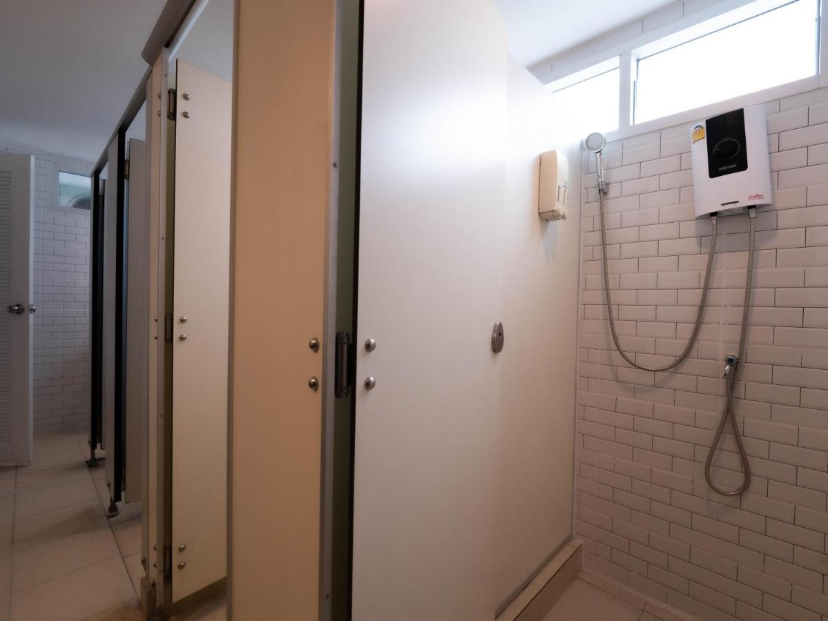 Roomquest Bangkok Sukhumvit 50 Екстер'єр фото