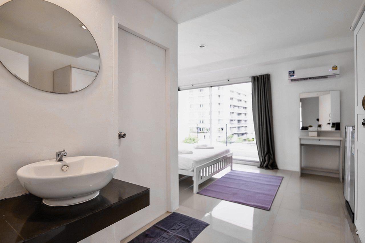 Roomquest Bangkok Sukhumvit 50 Екстер'єр фото