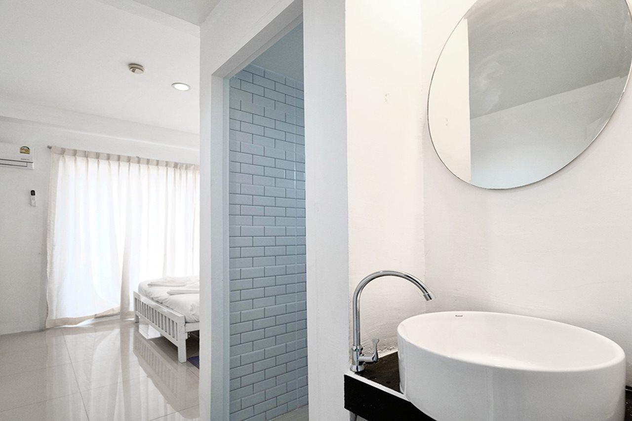 Roomquest Bangkok Sukhumvit 50 Екстер'єр фото